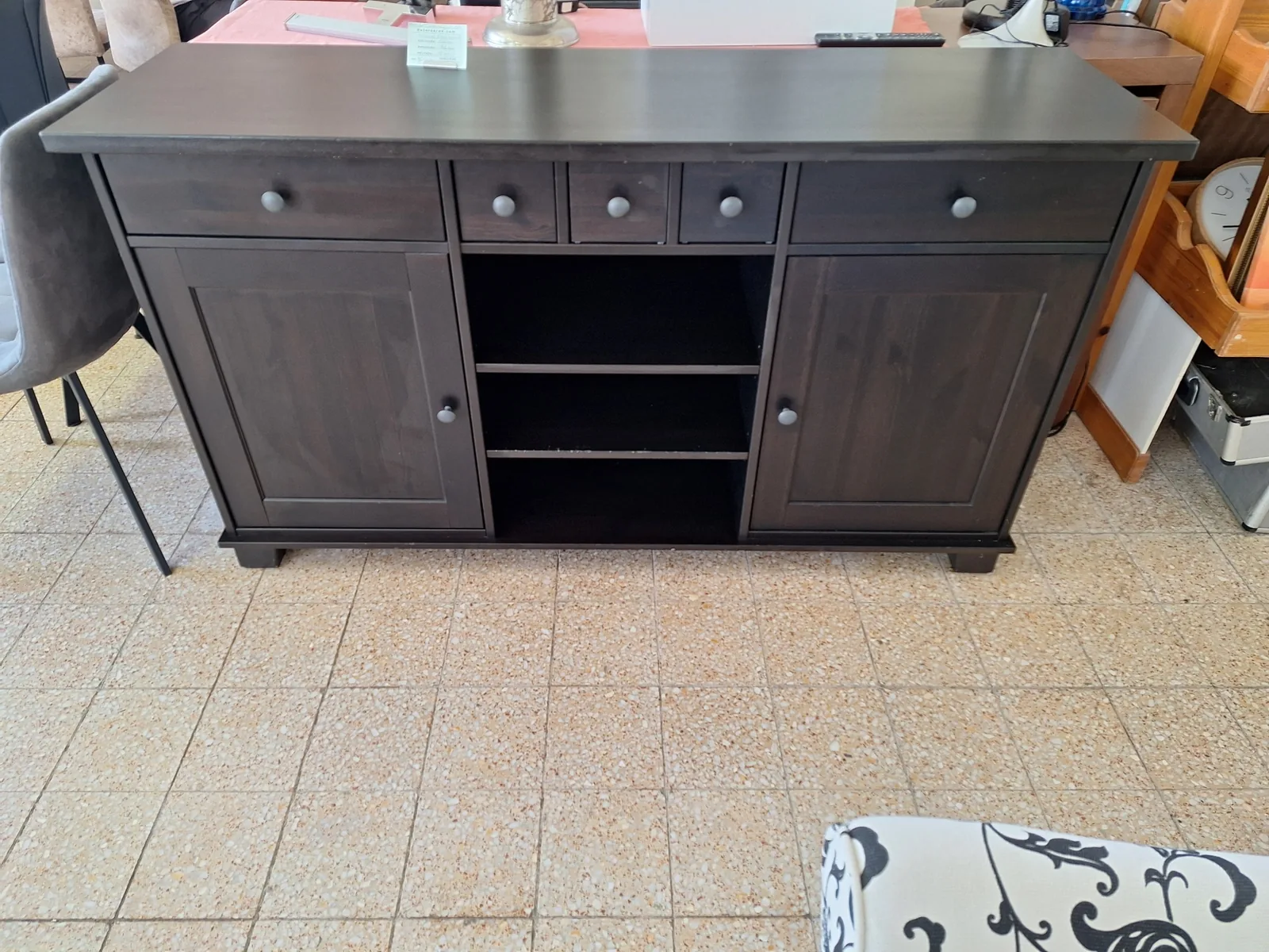 Ikeás Stornas 5 fiókos 2 ajtós polcos komód feketére pácolt bei Bútorsarok in Letenye