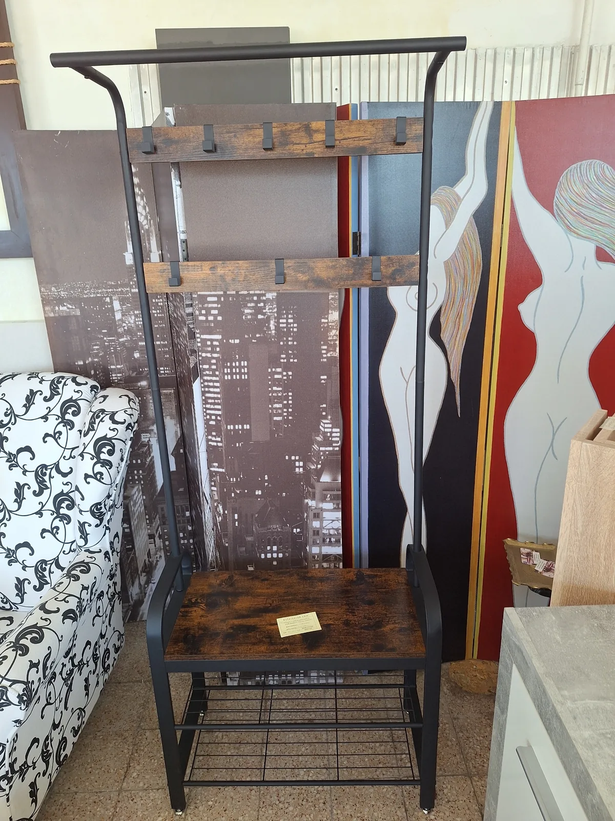 Garderobe mit Schuhbank und Stauraum bei Bútorsarok in Letenye