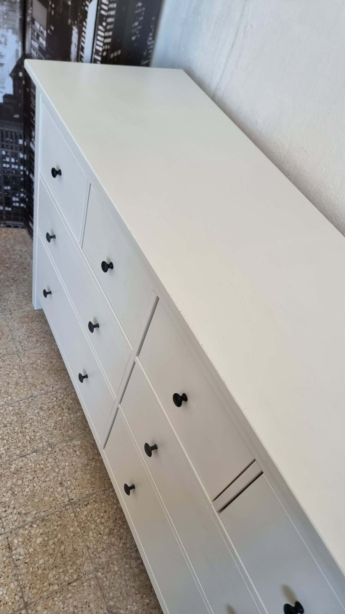 Ikeás Hemnes 8 fiókos fehérre pácolt komód – 2. nézet