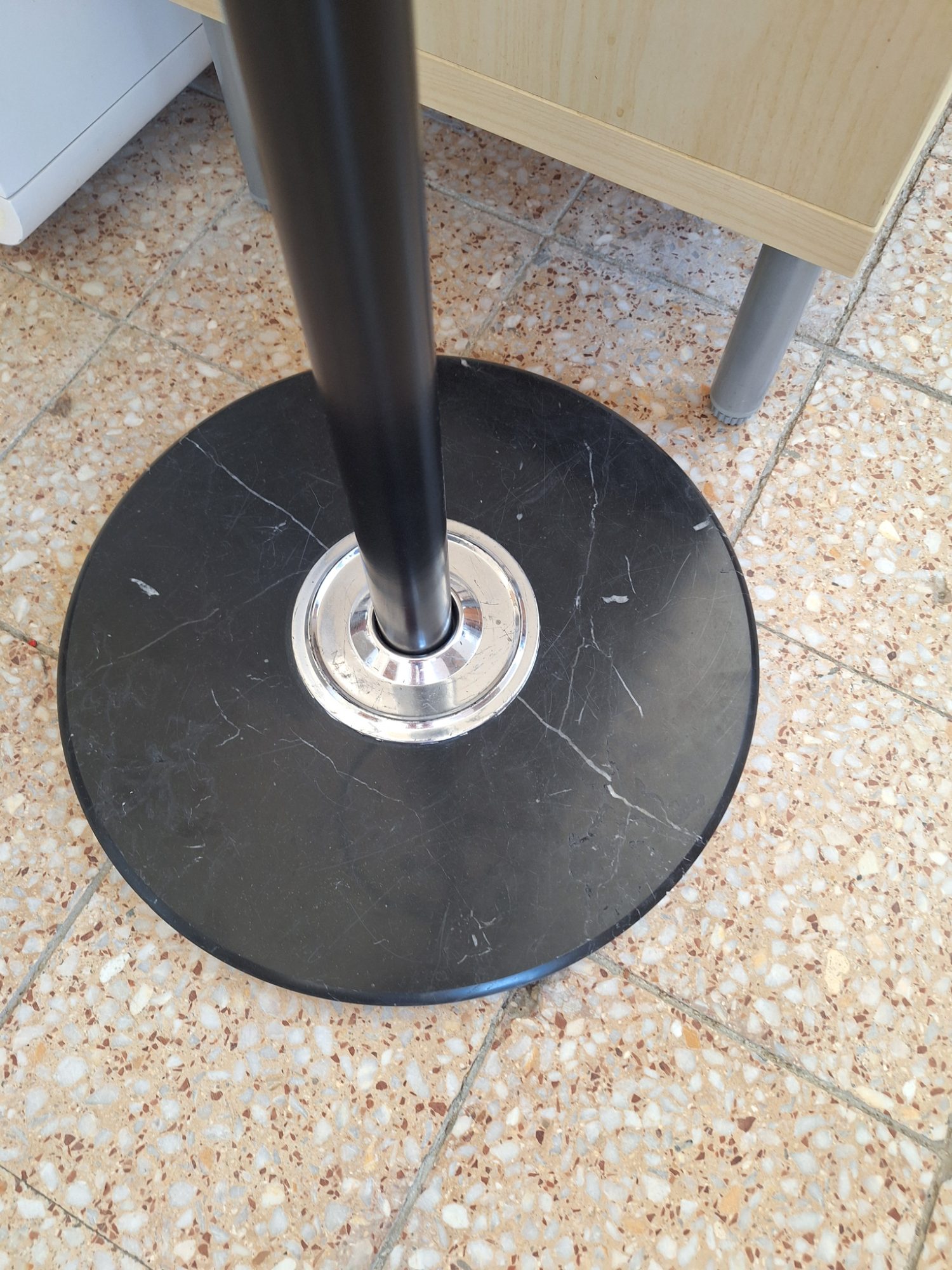 Extra masszív álló fogas kb. 180cm magas – 5. nézet