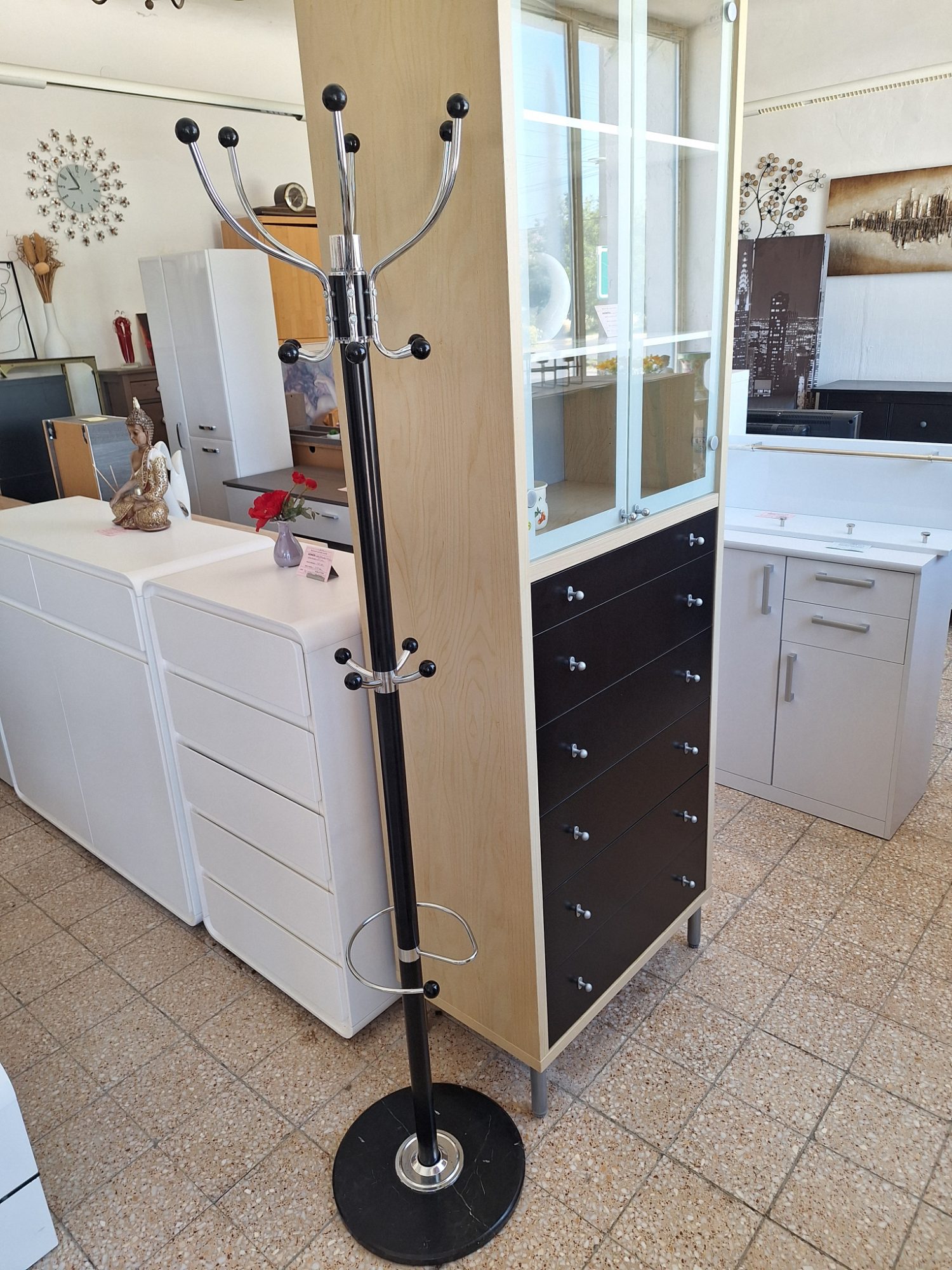 Extra masszív álló fogas kb. 180cm magas