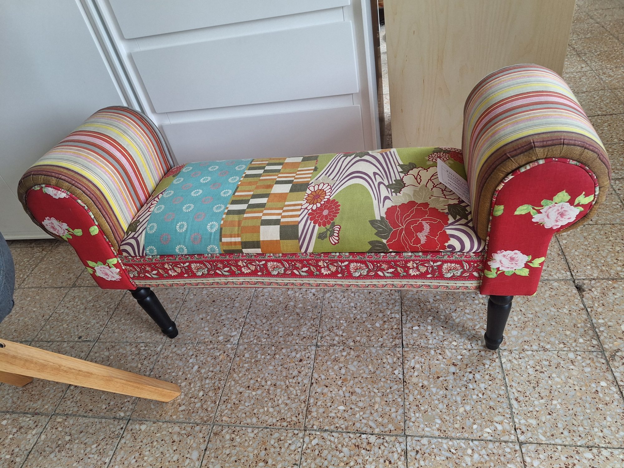 Patchwork stílusú vagány kis pad / ülőke – 2. nézet