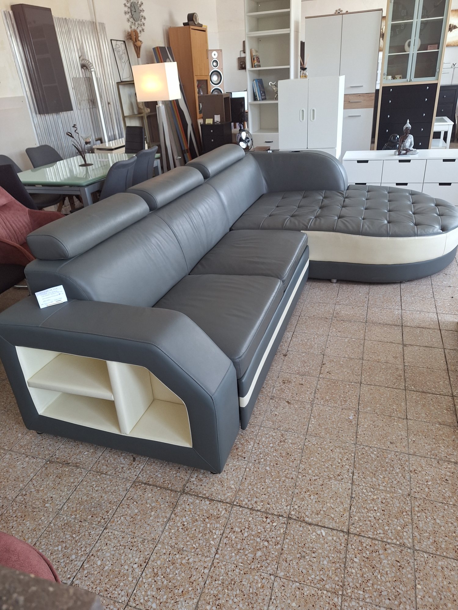 Modernes Schlafsofa aus Echtleder – Ansicht 4