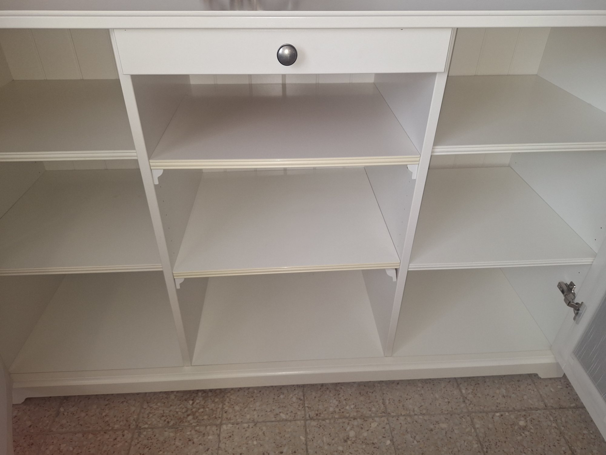 Ikeás Liatorp tálaló/ komód extra masszív – Ansicht 4